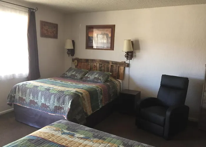 Hotel Rocky Mountain 2*